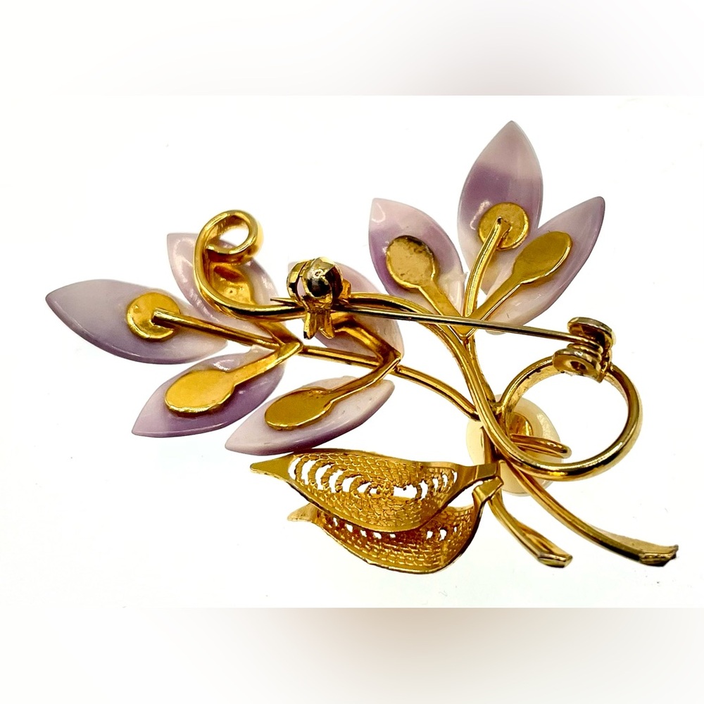 Vintage Shell Floral Design Brooch Gold Tone Pin Bouquet - Picture 5 of 6
